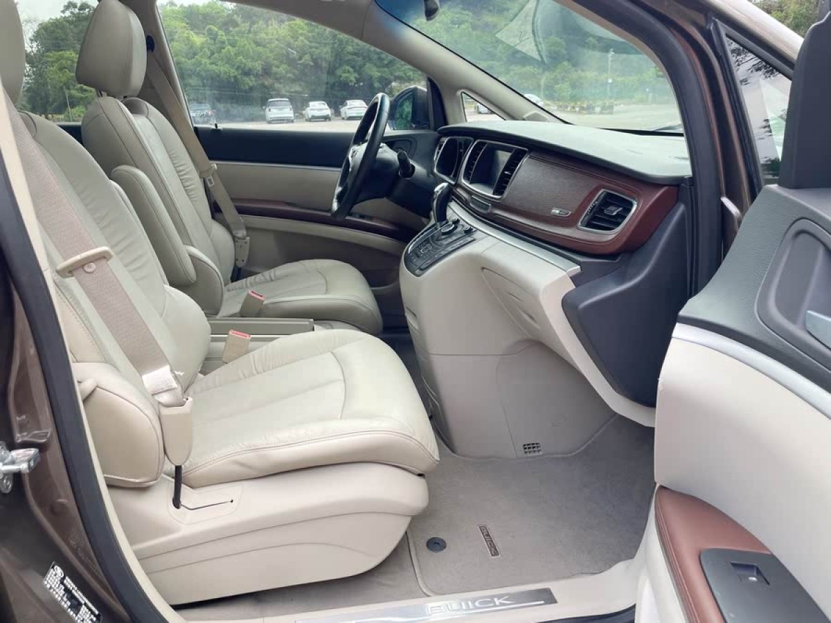 別克 GL8  2014款 3.0L XT豪華商務(wù)旗艦版圖片