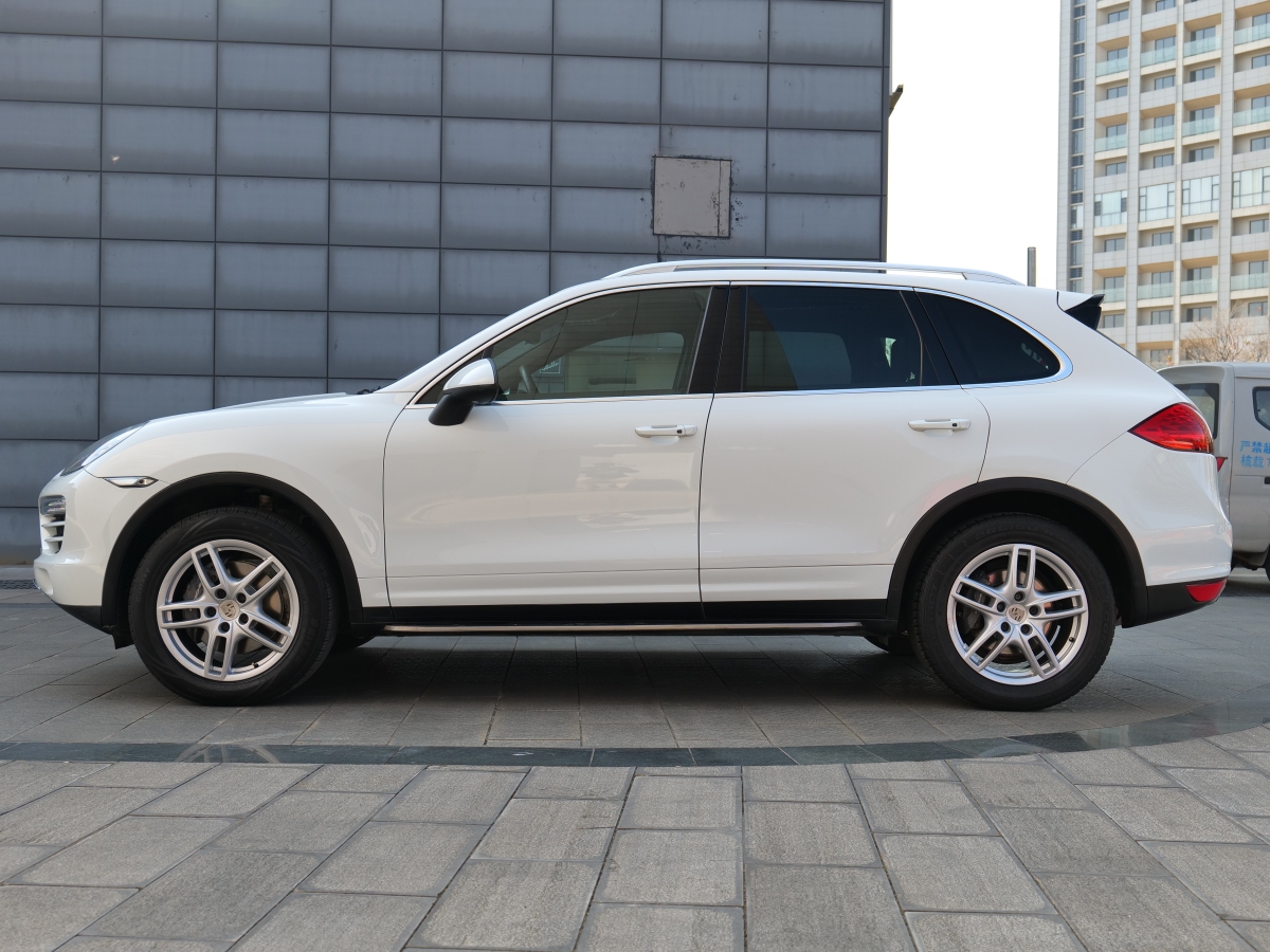 2013年8月保時捷 Cayenne  2011款 Cayenne 3.0T