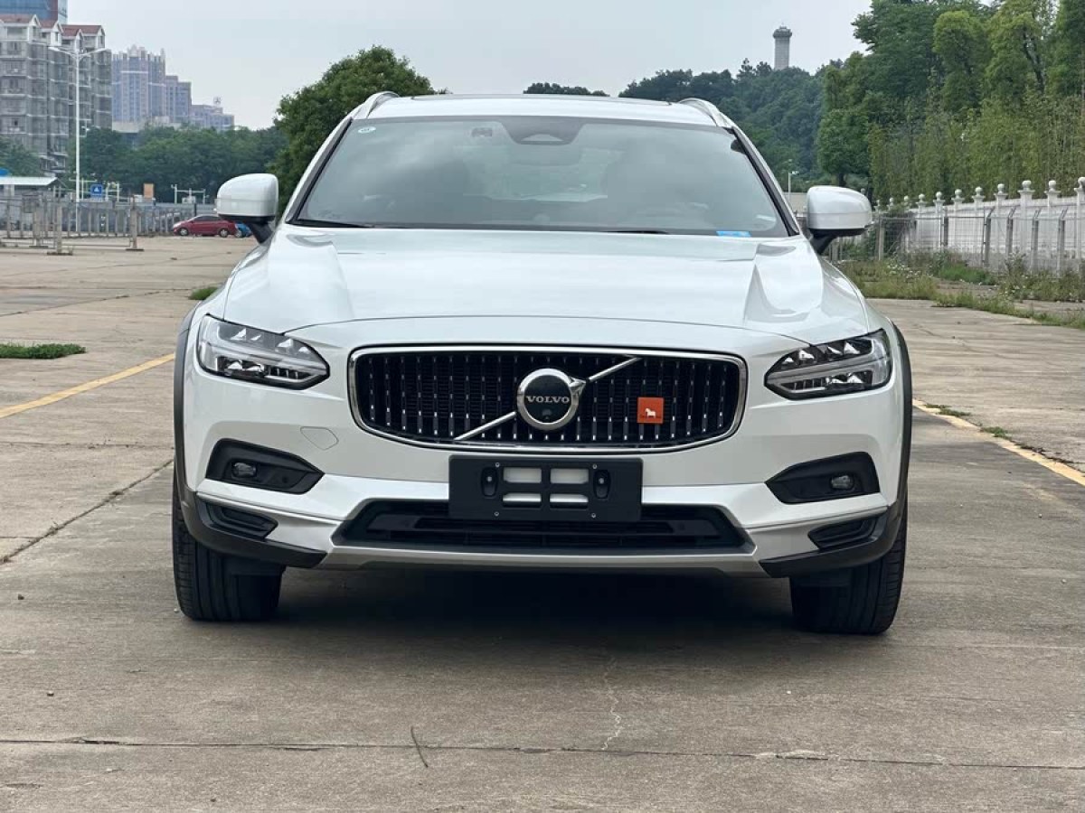 沃爾沃 V90  2024款 Cross Country B5 AWD 智尊版圖片