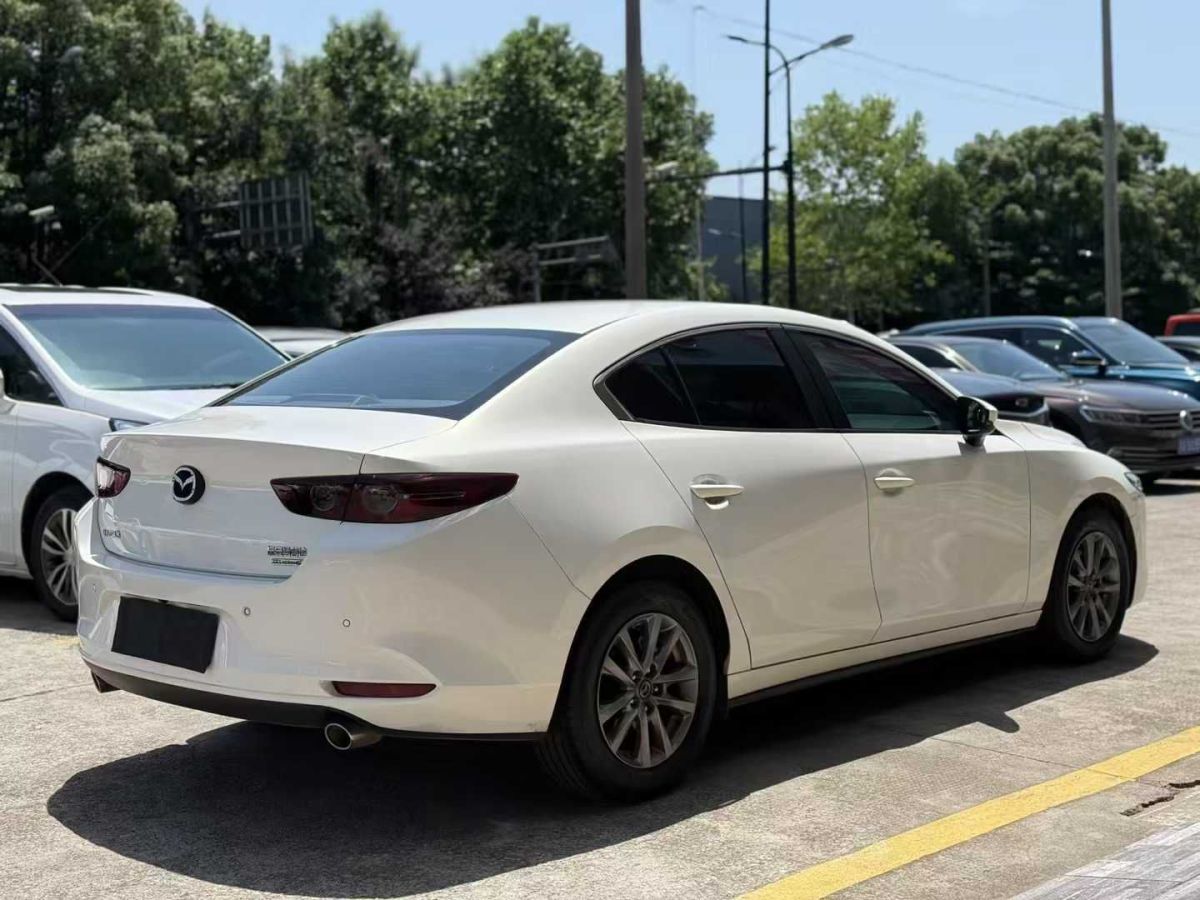 馬自達(dá) 馬自達(dá)3 Axela昂克賽拉  2022款 1.5L 手動(dòng)質(zhì)美版圖片