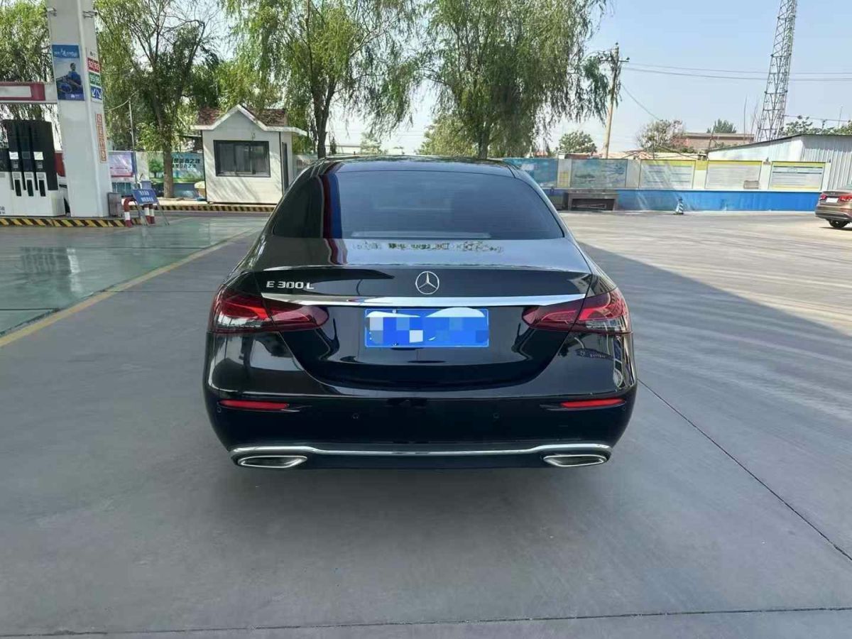 奔馳 奔馳E級(jí)  2023款 E 300 L 豪華型圖片