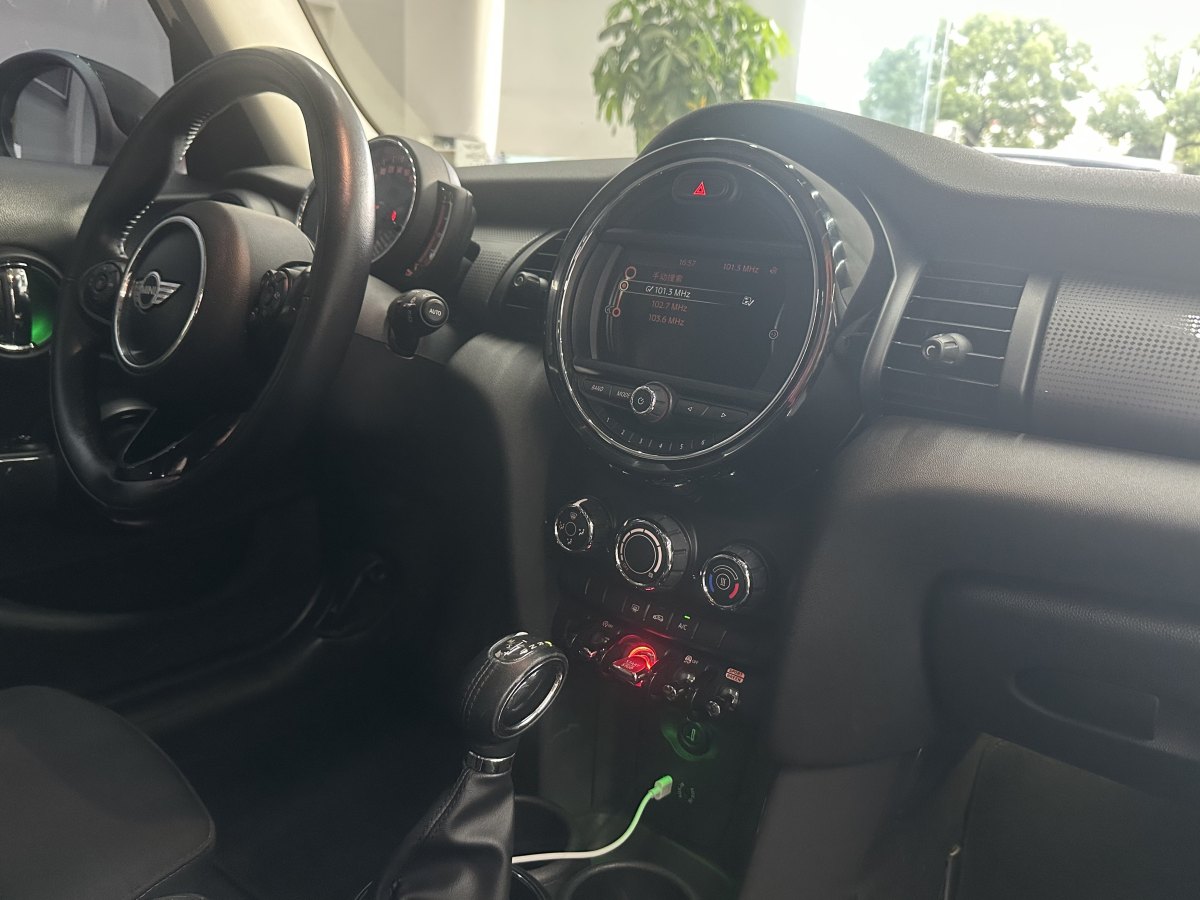 MINI MINI  2016款 1.5T COOPER 先锋派 五门版图片