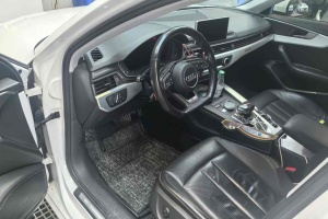 奧迪A4L 奧迪 45 TFSI quattro 運(yùn)動(dòng)型