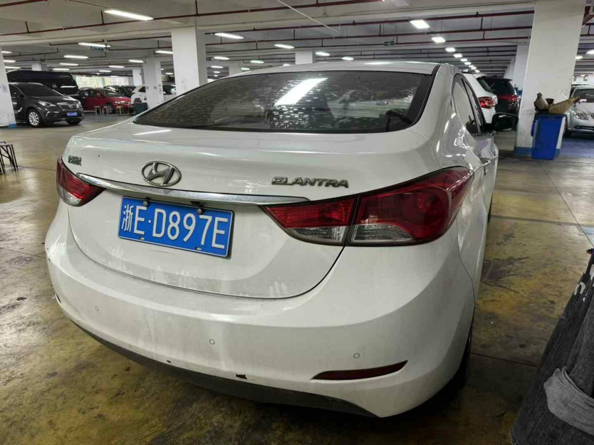 啟辰 R50  2013款 1.6L 北斗導(dǎo)航版圖片