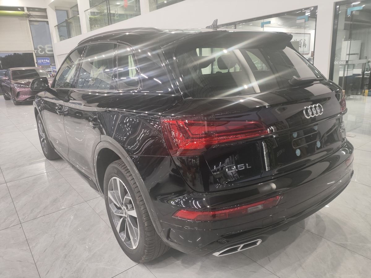 2024年7月奧迪 奧迪Q5L  2024款 40 TFSI 豪華動感型