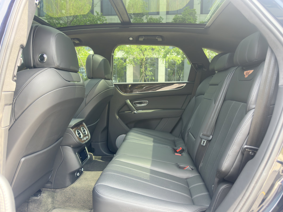 賓利 添越  2024款 4.0T V8圖片
