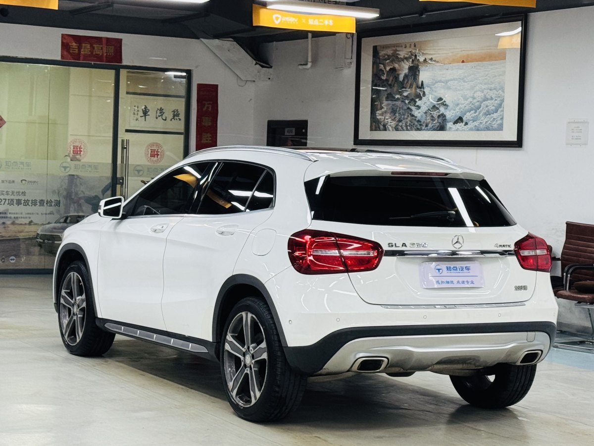 奔馳 奔馳GLA  2016款 GLA 220 4MATIC 豪華型圖片