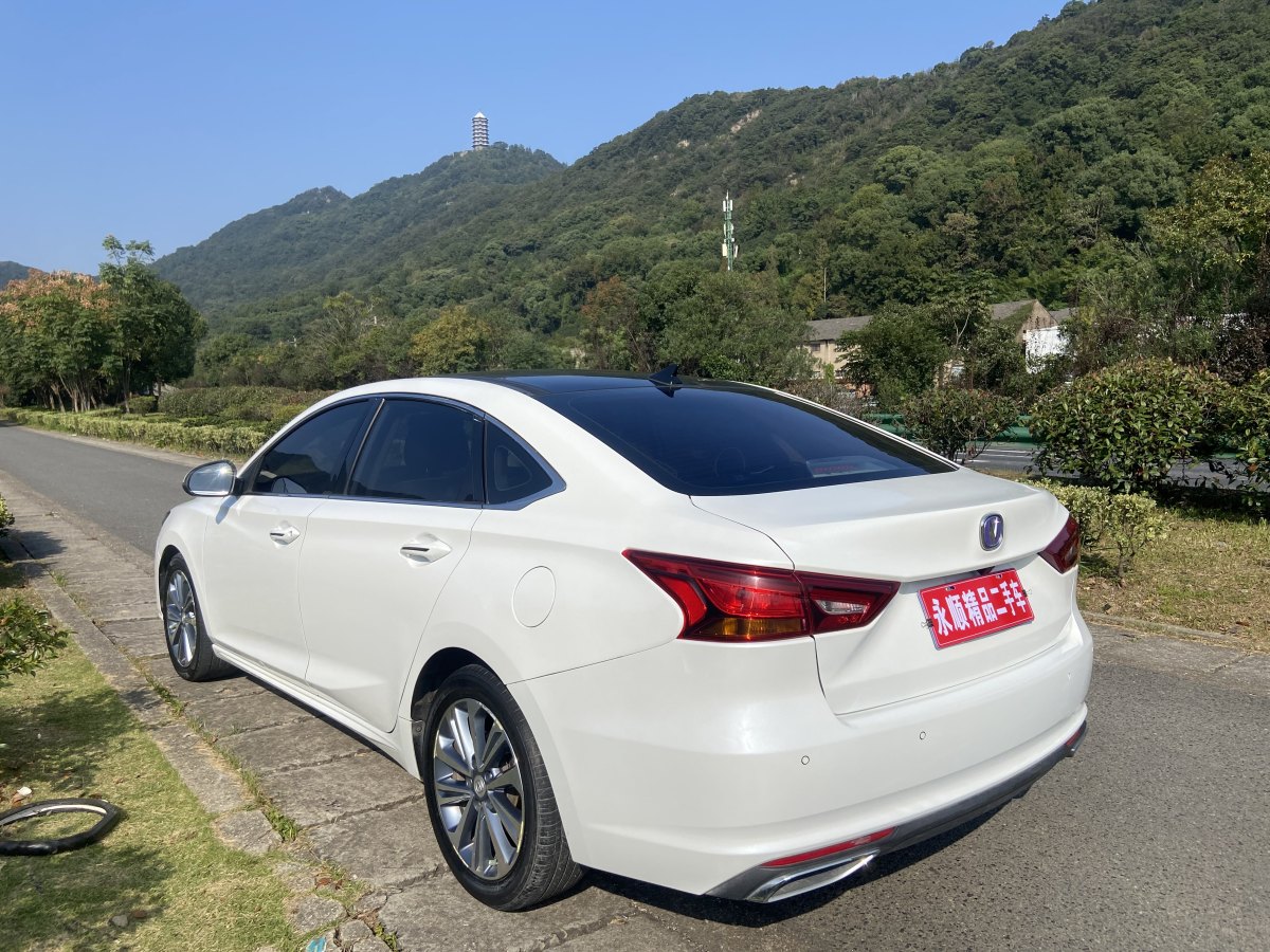 長(zhǎng)安 睿騁  2018款 CC 1.5T 智雅型圖片