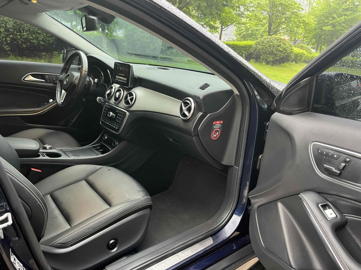 奔馳 奔馳GLA  2015款 GLA 220 4MATIC 豪華型圖片