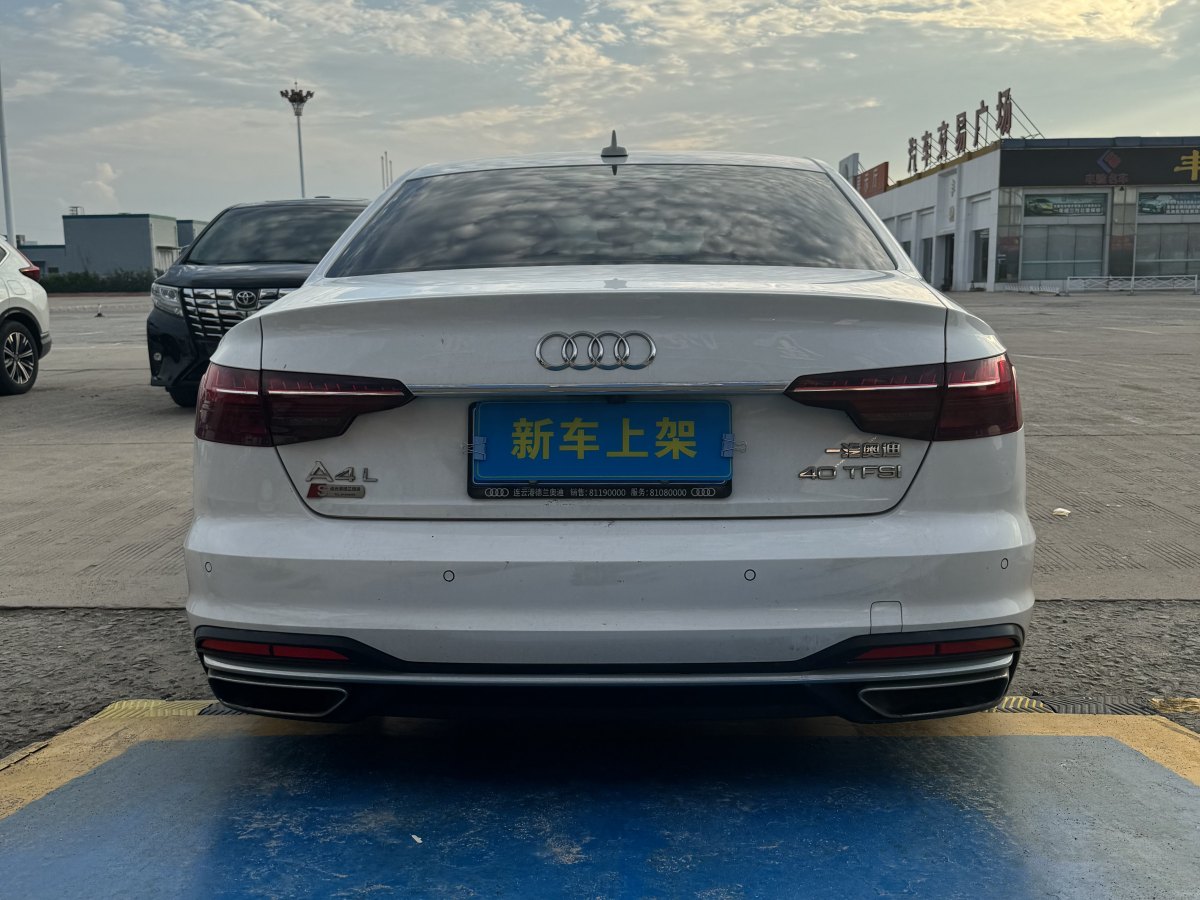 奧迪 奧迪A4L  2022款 40 TFSI 豪華動感型圖片