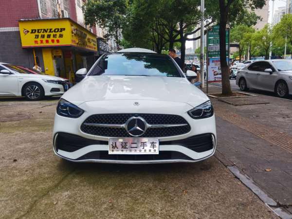 奔驰 奔驰C级  2022款 C 260 L 运动版 4MATIC