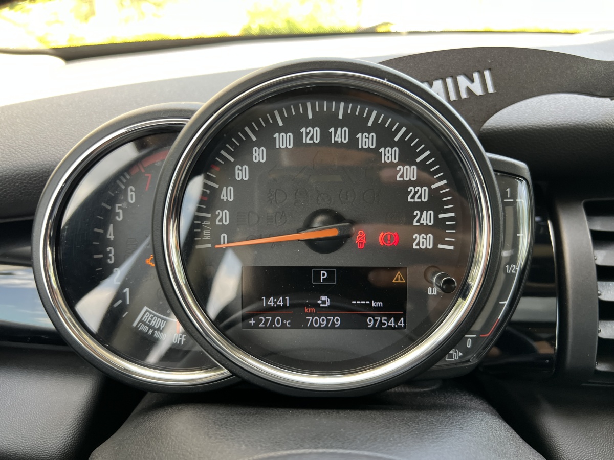 MINI COUNTRYMAN  2018款 1.5T COOPER 經(jīng)典派圖片