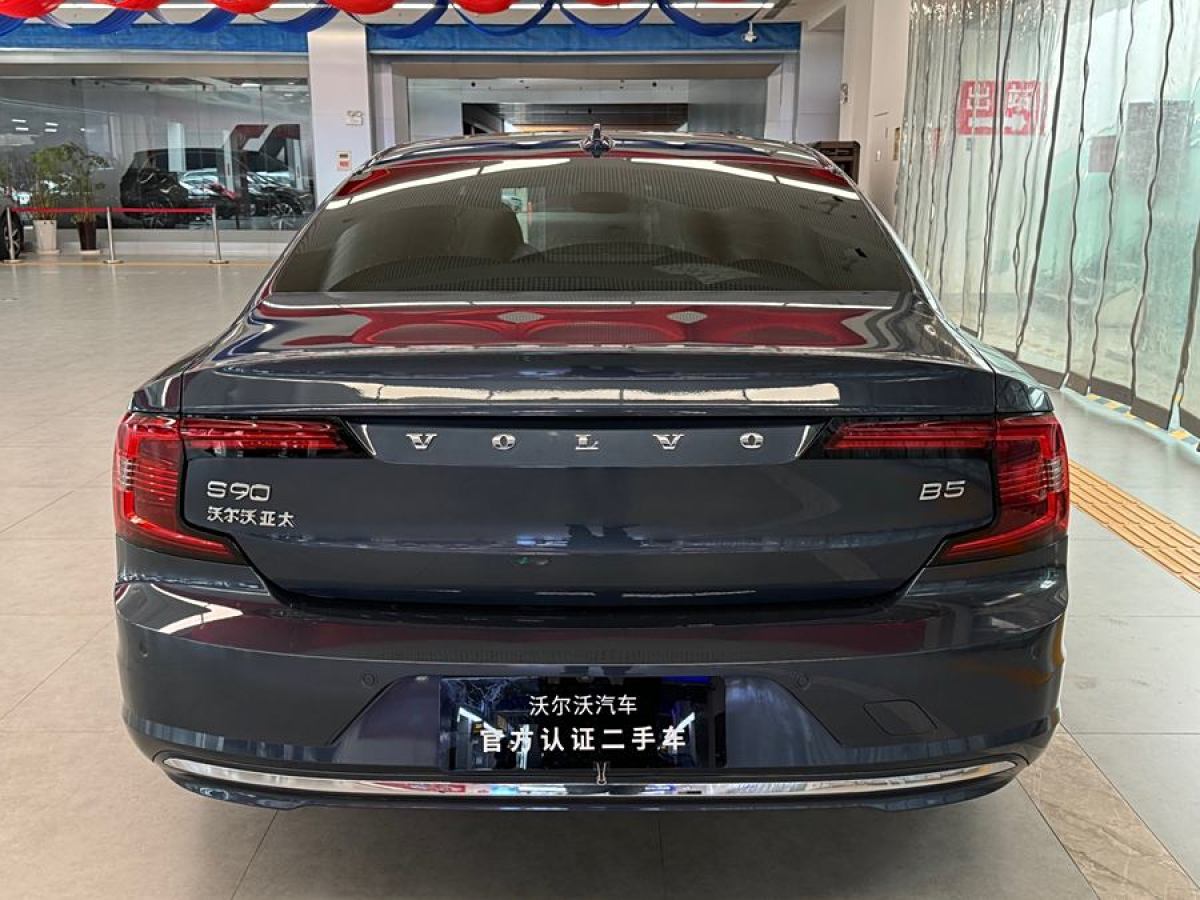 沃爾沃 S90  2024款 B5 智遠(yuǎn)豪華版圖片