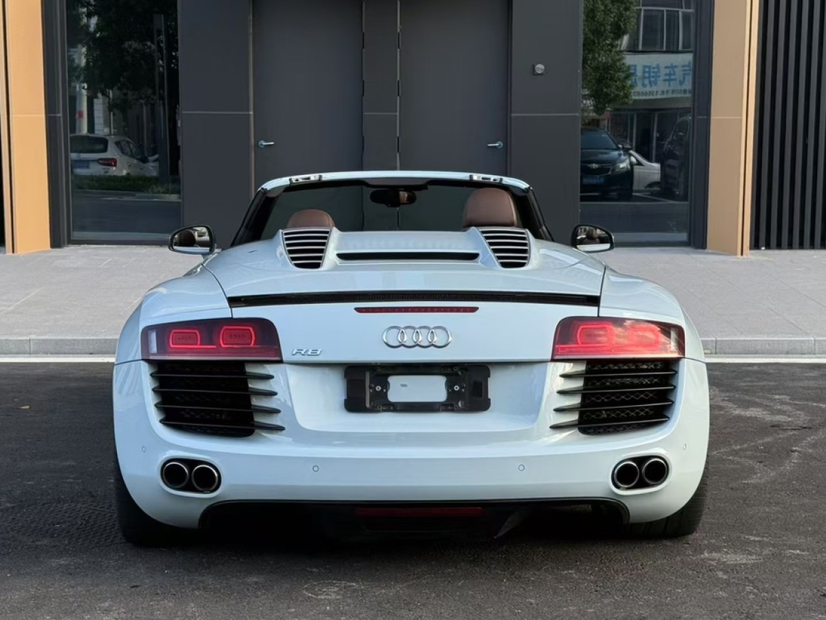 奧迪 奧迪R8  2011款 Spyder 5.2 FSI quattro圖片