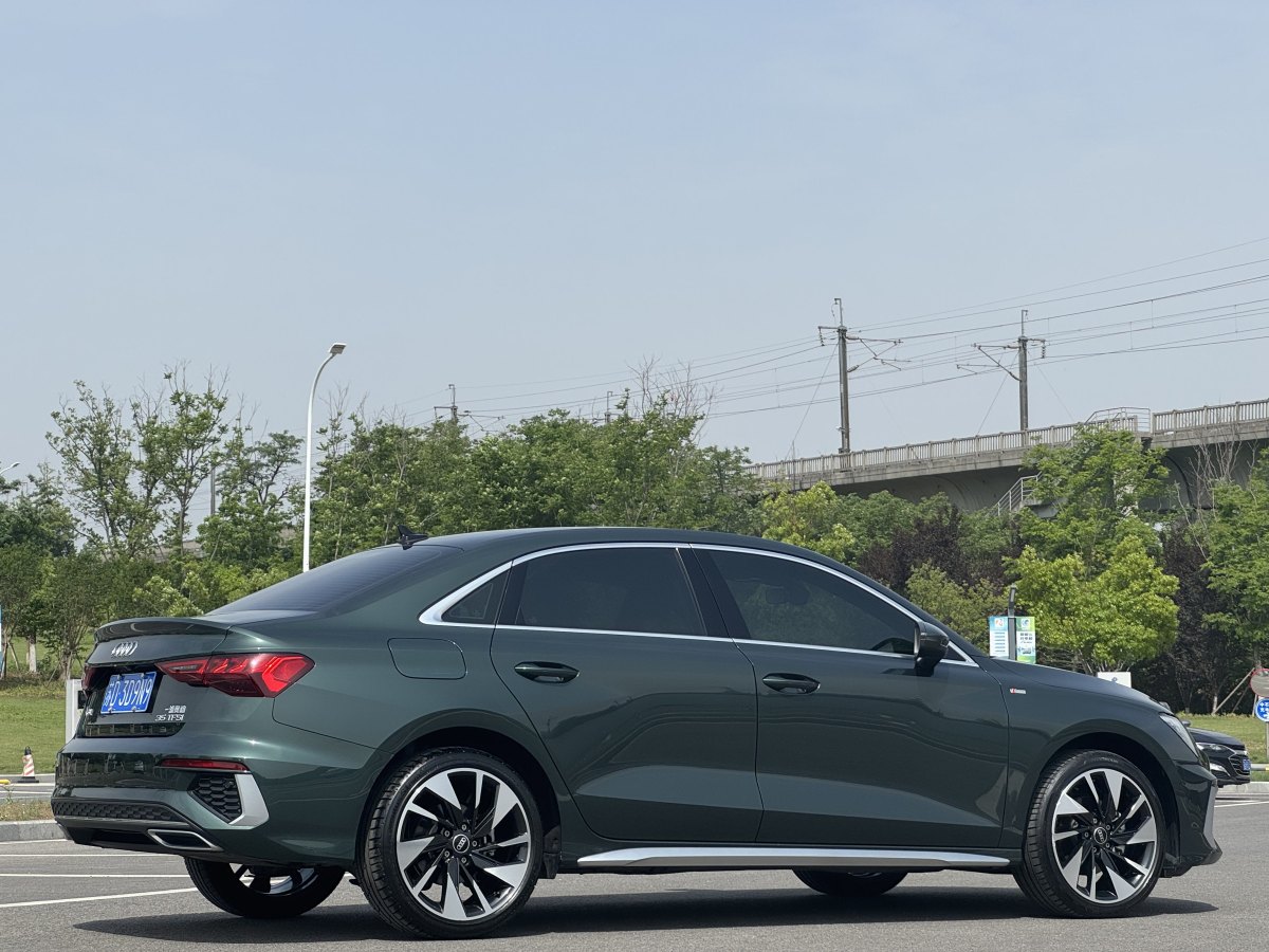 奧迪 奧迪A3  2023款 改款 A3L Limousine 35 TFSI 時尚運動型圖片