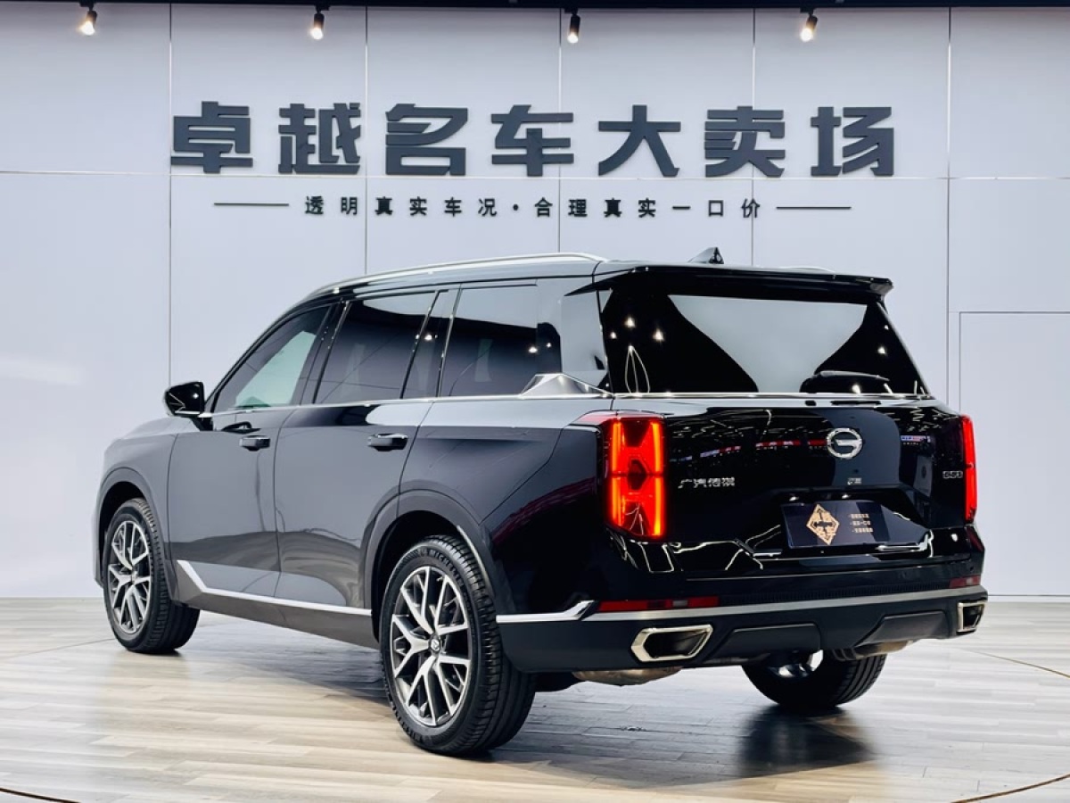 廣汽傳祺 GS8  2022款 領(lǐng)航系列 2.0TGDI 兩驅(qū)豪華智聯(lián)版（七座）圖片