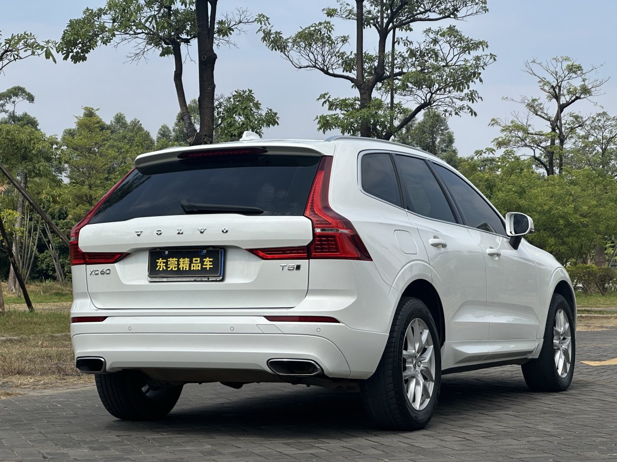 沃爾沃 XC60  2018款 T5 四驅智逸版圖片