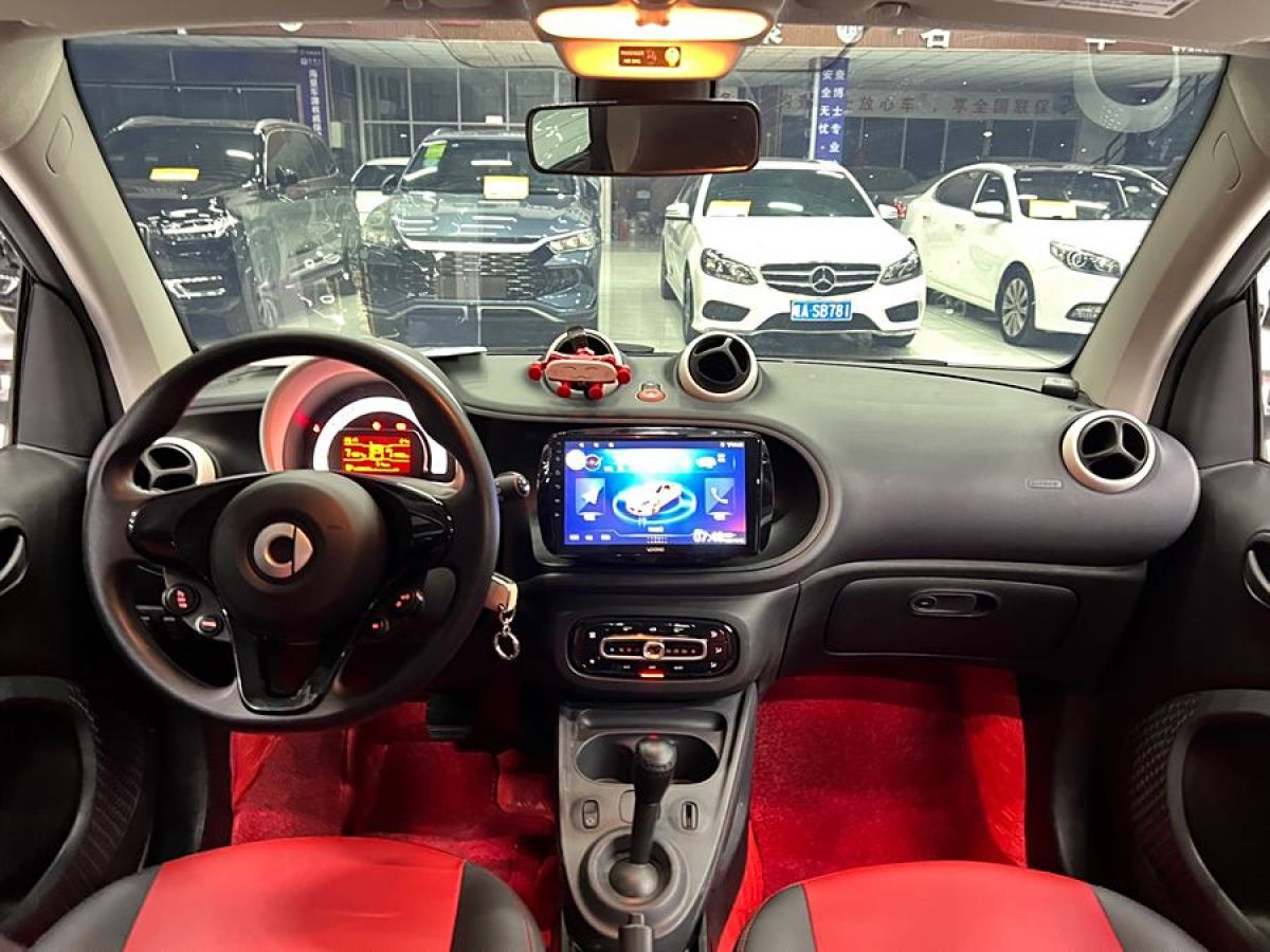 smart fortwo  2018款 1.0L 52千瓦硬頂靈動版圖片