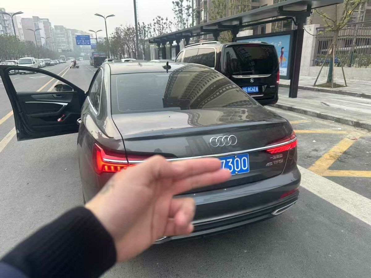 奧迪 奧迪A6  2020款 Allroad 探索家 55 TFSI 尊享越野型圖片