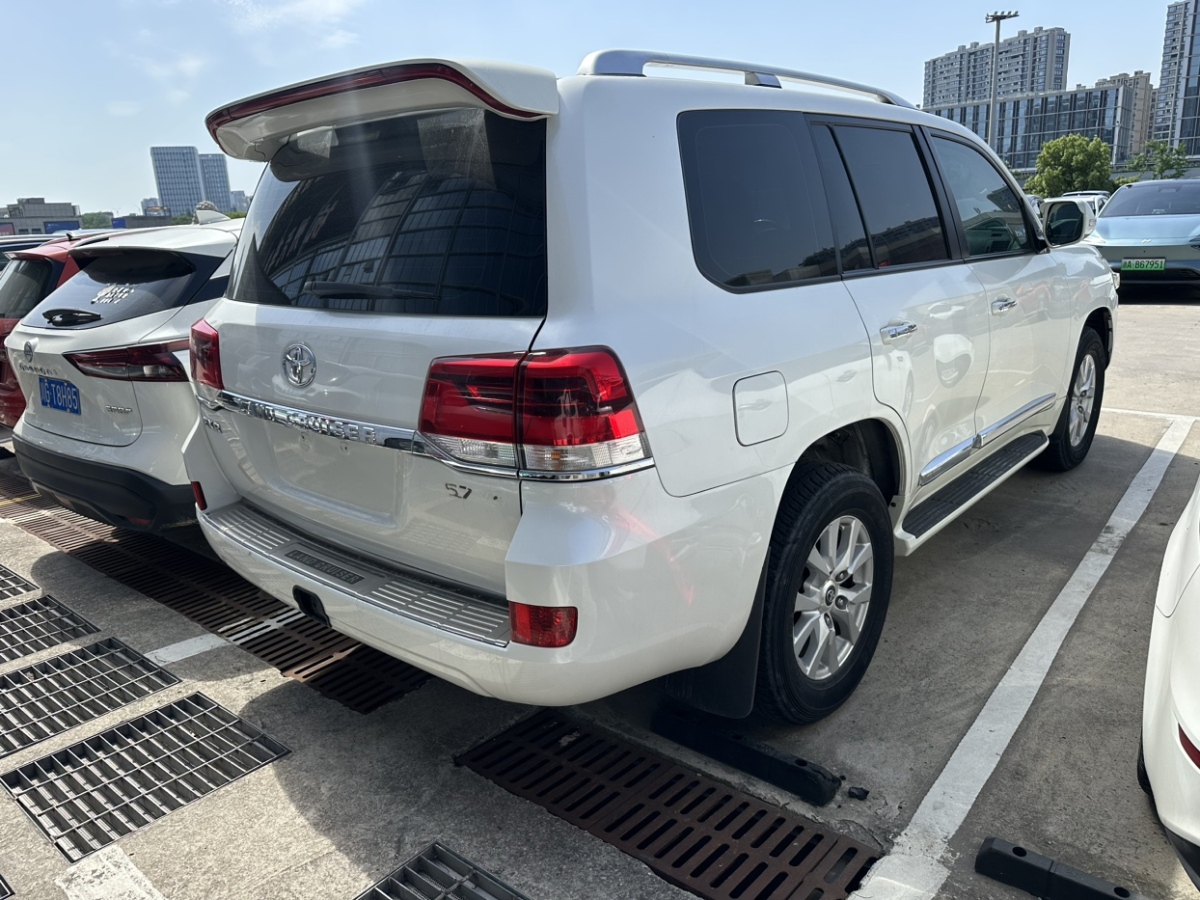豐田 蘭德酷路澤  2015款 4.6L V8 中東限量版圖片