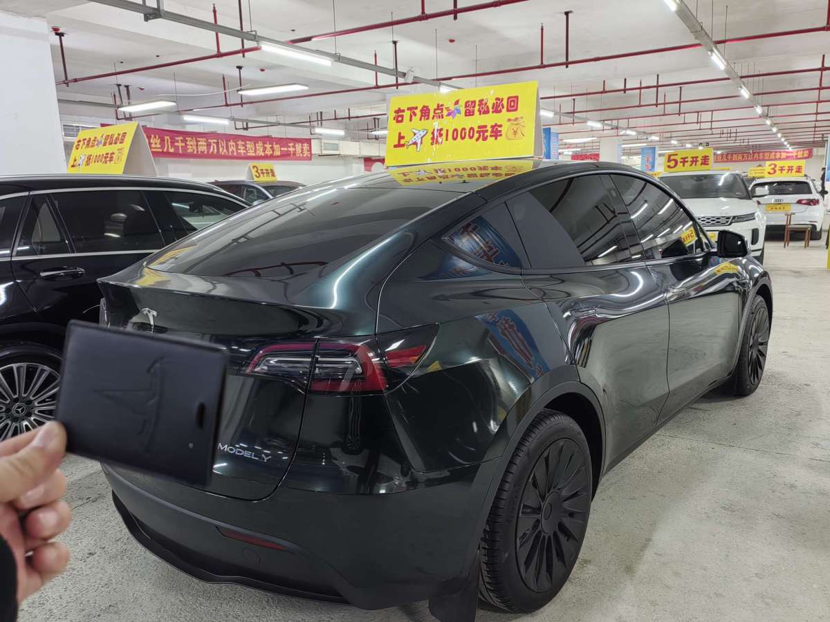 特斯拉 Model 3  2021款 改款 標(biāo)準(zhǔn)續(xù)航后驅(qū)升級版圖片