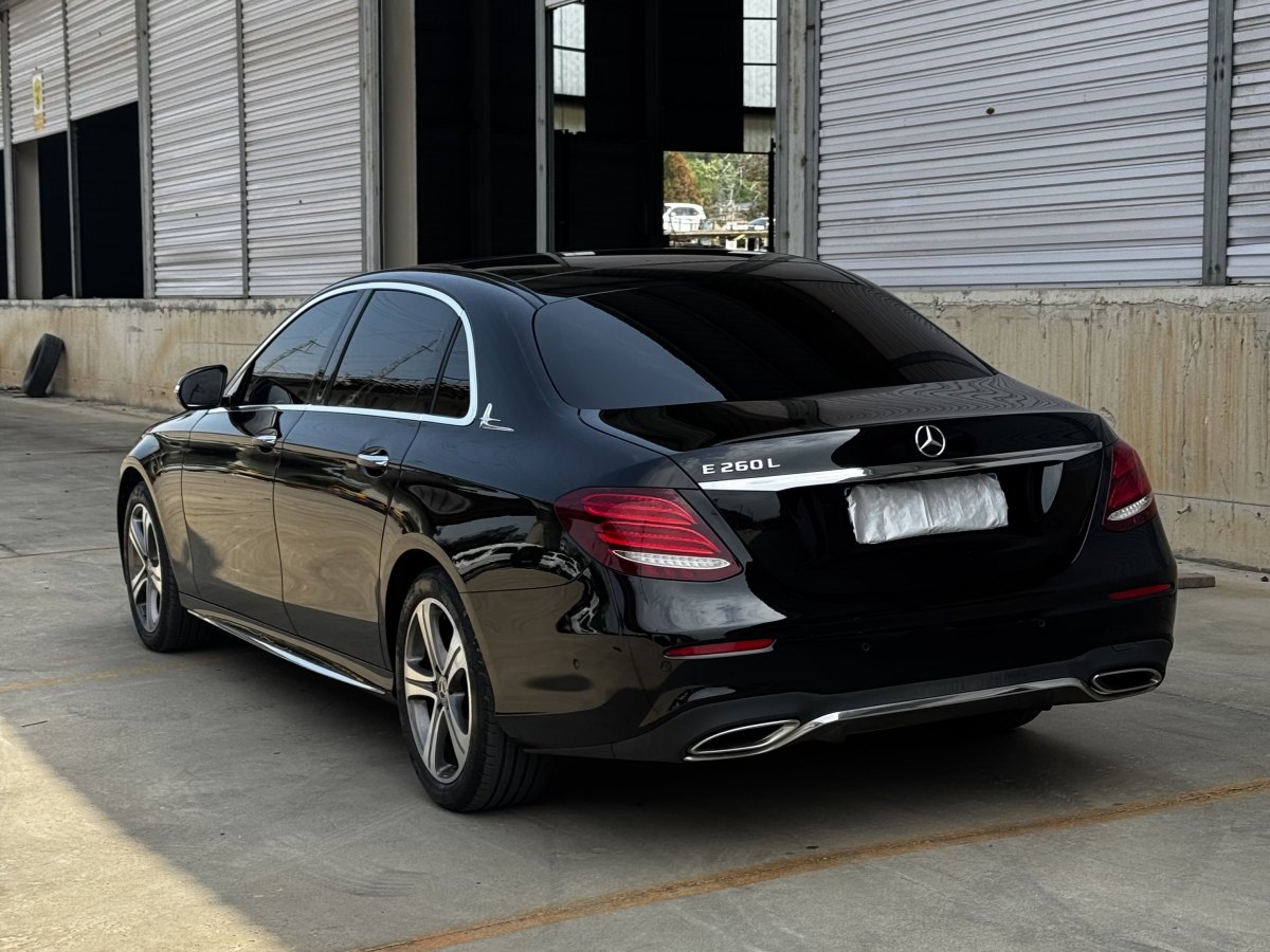 奔馳 奔馳E級(jí)  2022款 改款 E 260 L圖片