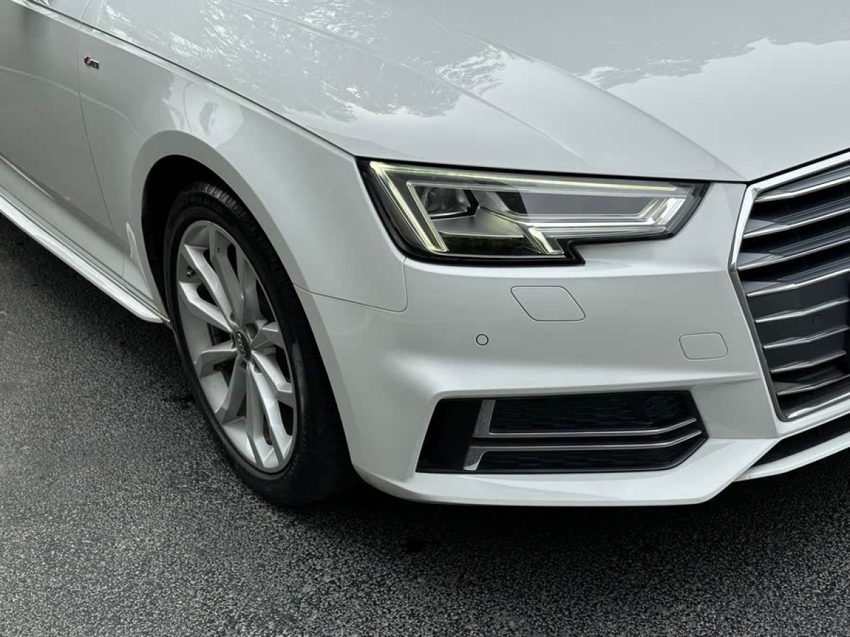 奧迪 奧迪A4L  2018款 30周年年型 40 TFSI 時(shí)尚型圖片
