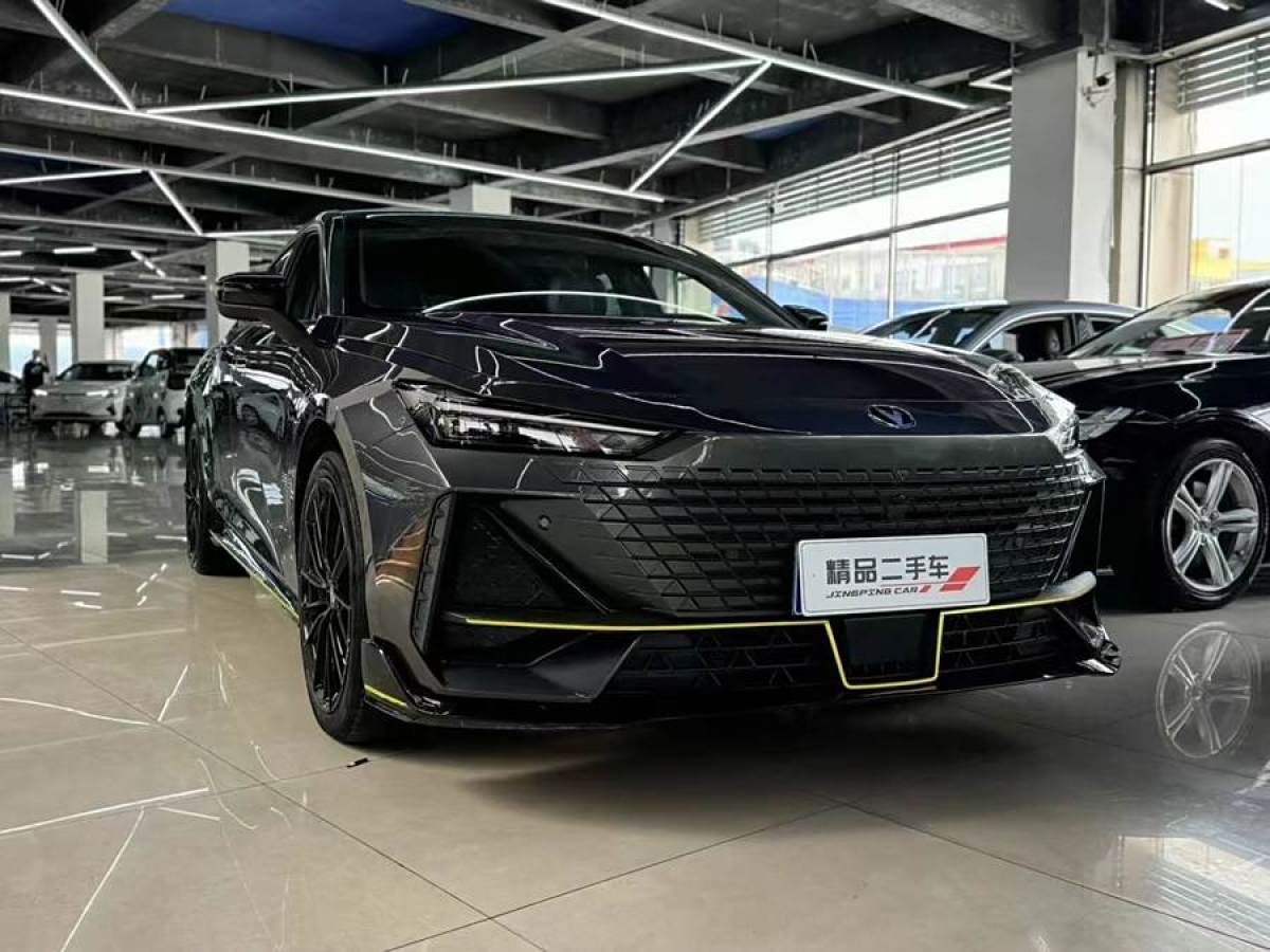 長(zhǎng)安 長(zhǎng)安UNI-V  2022款 1.5T 運(yùn)動(dòng)版圖片