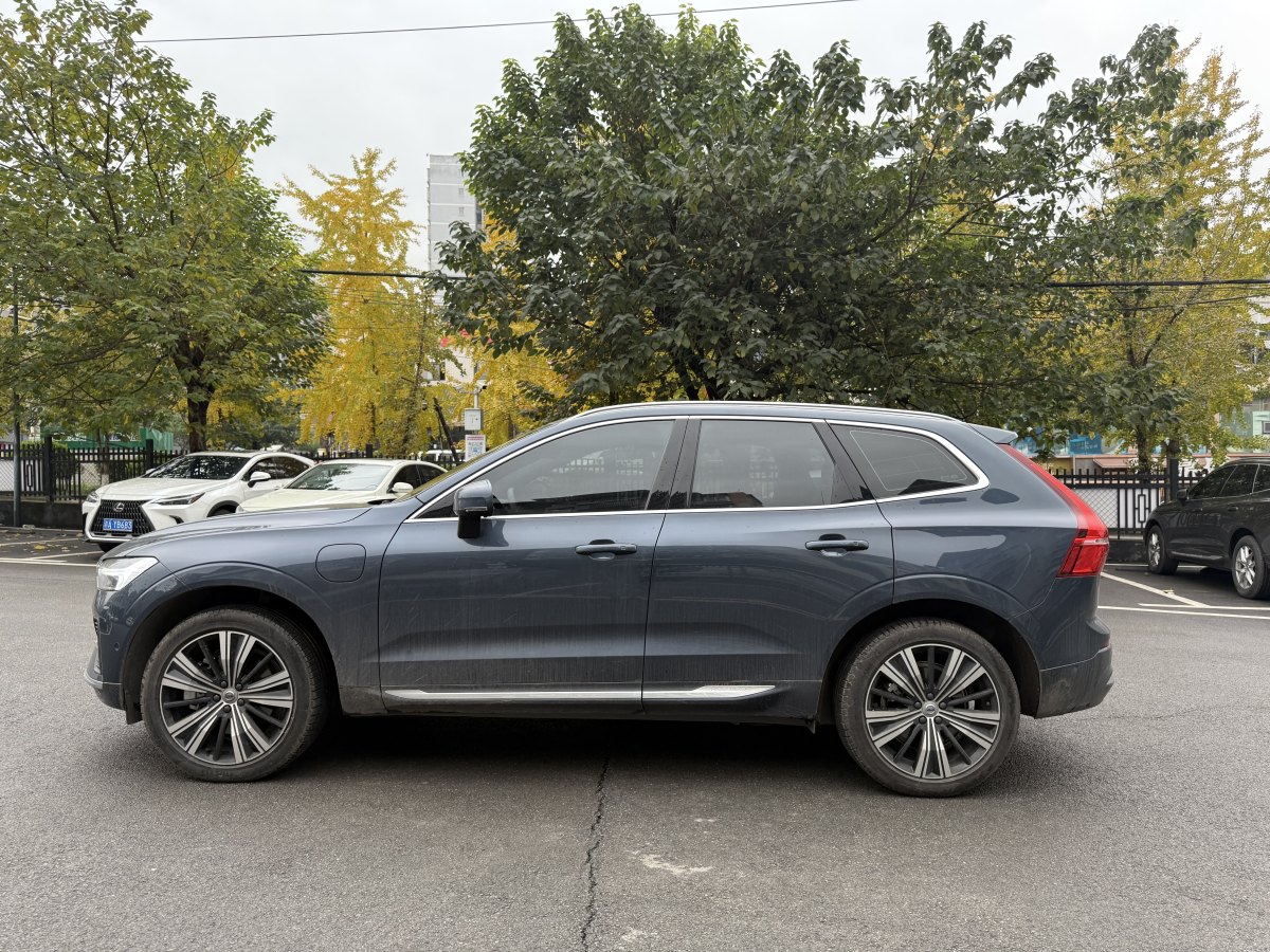 沃爾沃 XC60新能源  2023款 T8 插電混動(dòng) 長(zhǎng)續(xù)航四驅(qū)智遠(yuǎn)豪華樂(lè)享版圖片