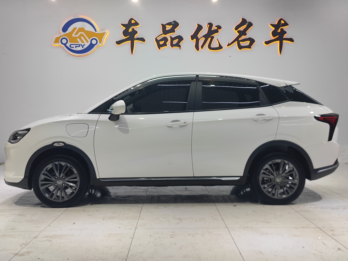 哪吒 哪吒V  2022款 潮 400 Lite 粉色定制款圖片