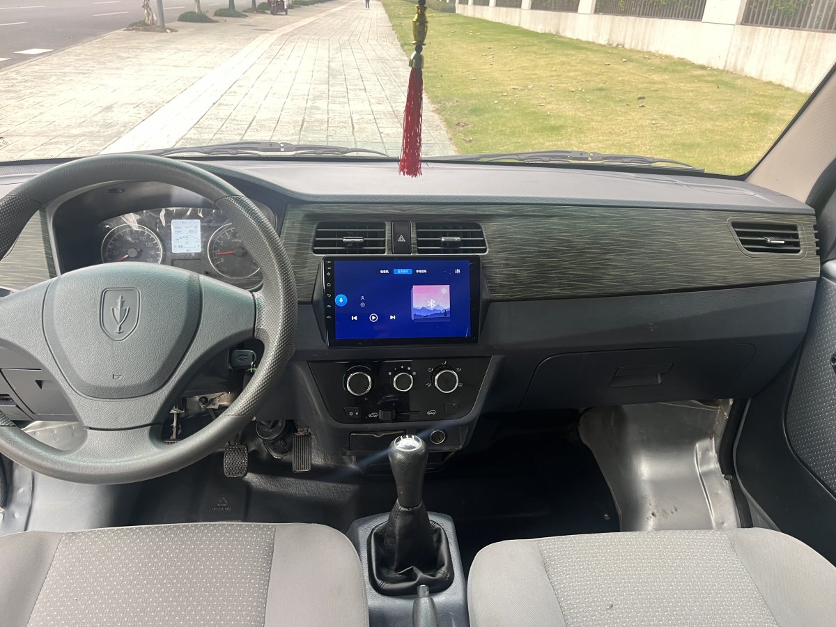 金杯 T30  2021款 1.5L 国VI标准型SWC15M图片