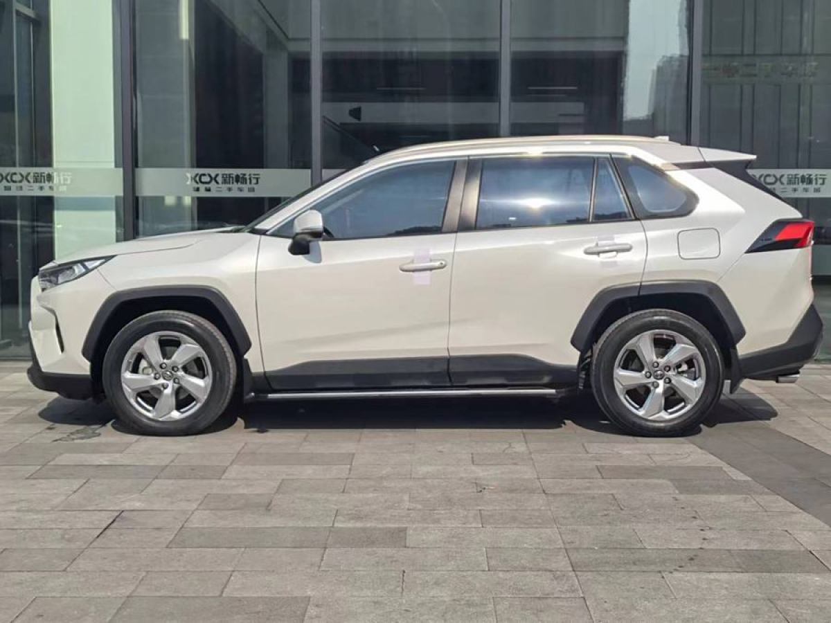 豐田 RAV4榮放  2020款 2.0L CVT四驅(qū)風(fēng)尚版圖片