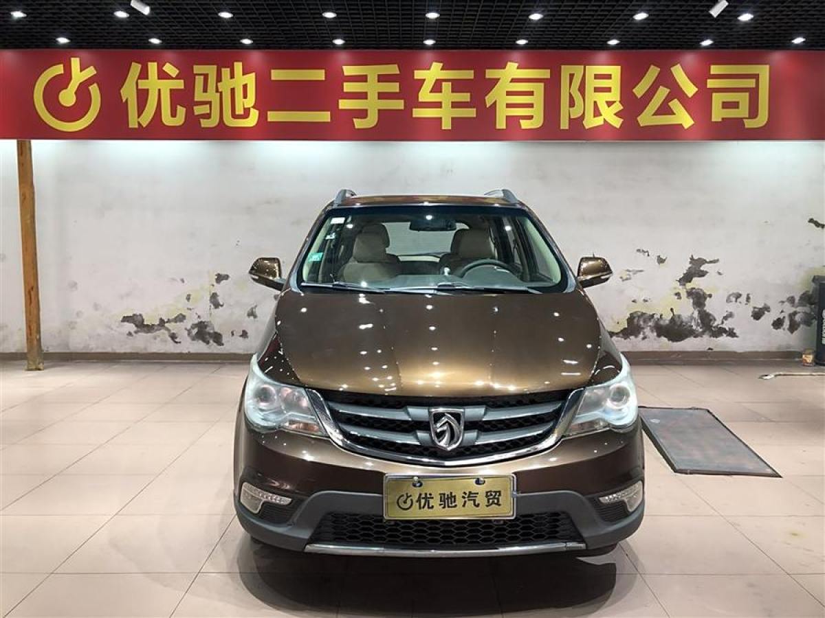 寶駿 730  2014款 1.5L 手動(dòng)舒適型 7座圖片