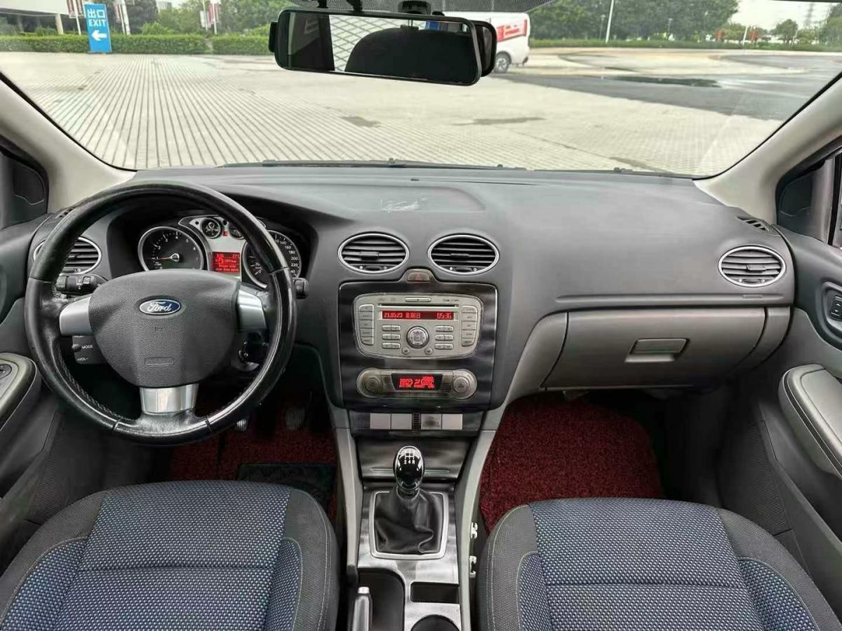 福特 ?？怂? 2012款 三廂 1.6L 手動(dòng)舒適型圖片