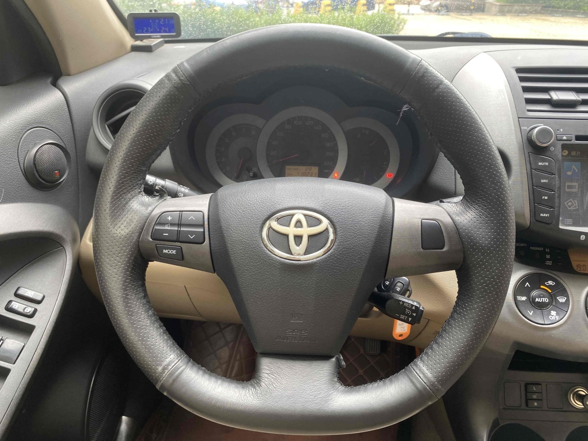 豐田 RAV4榮放  2012款 炫裝版 2.4L 自動四驅豪華圖片