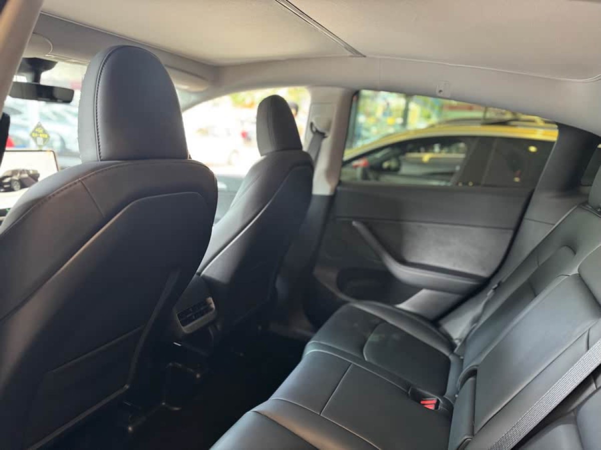 特斯拉 Model Y  2024款 后輪驅(qū)動版圖片