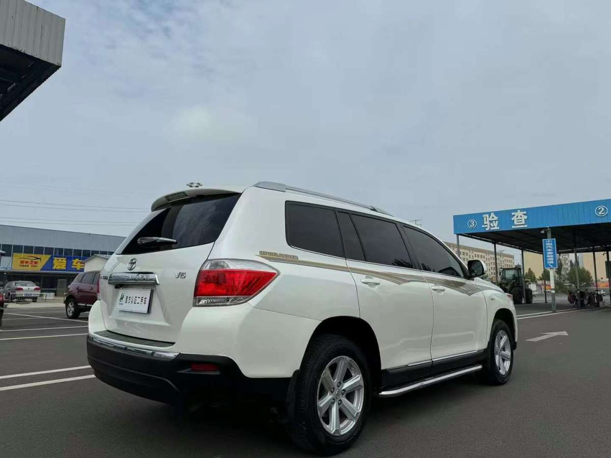 豐田 漢蘭達(dá)  2012款 2.7L 兩驅(qū)5座精英版圖片