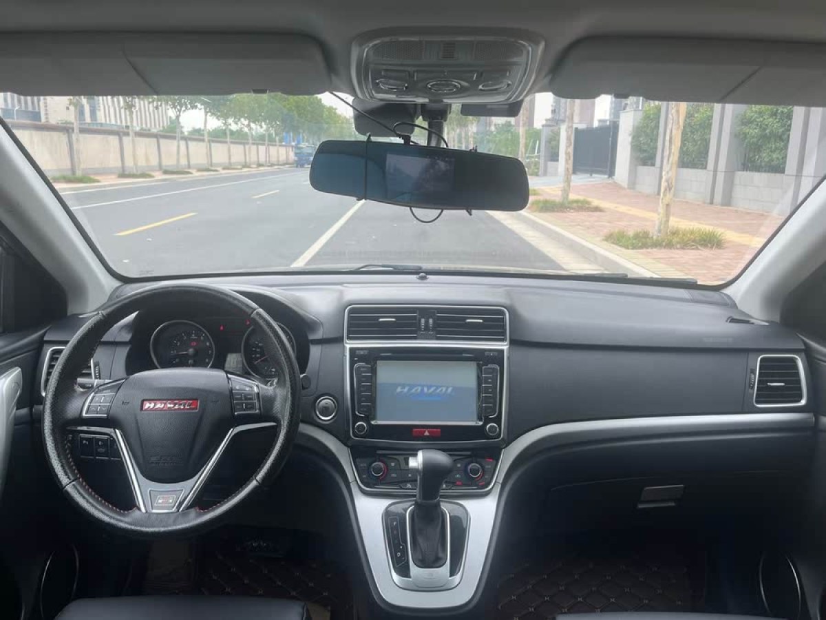 哈弗 H6  2015款 運動版 1.5T 自動兩驅(qū)豪華型圖片