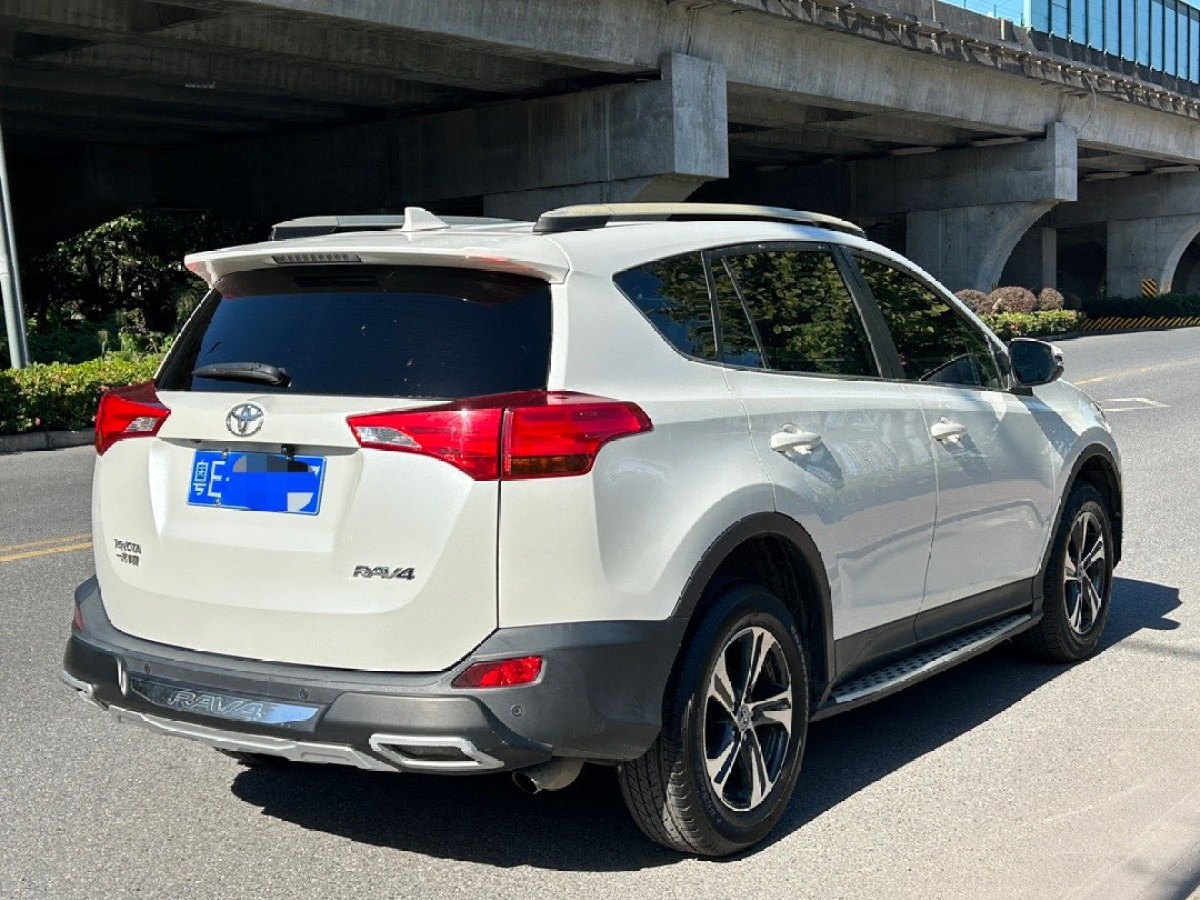 豐田 RAV4  2018款 榮放 2.0L CVT兩驅(qū)風尚版圖片