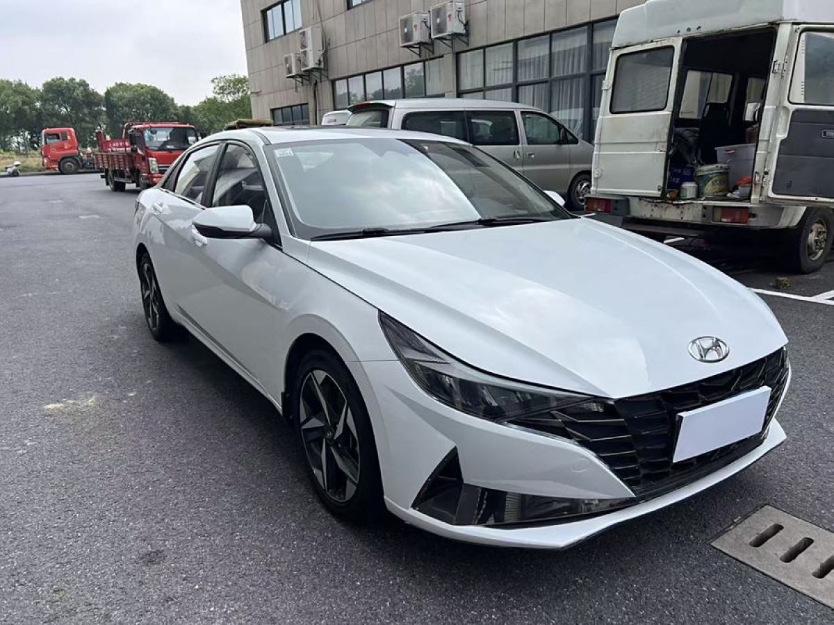 現(xiàn)代 伊蘭特  2021款 1.5L LUX尊貴版圖片