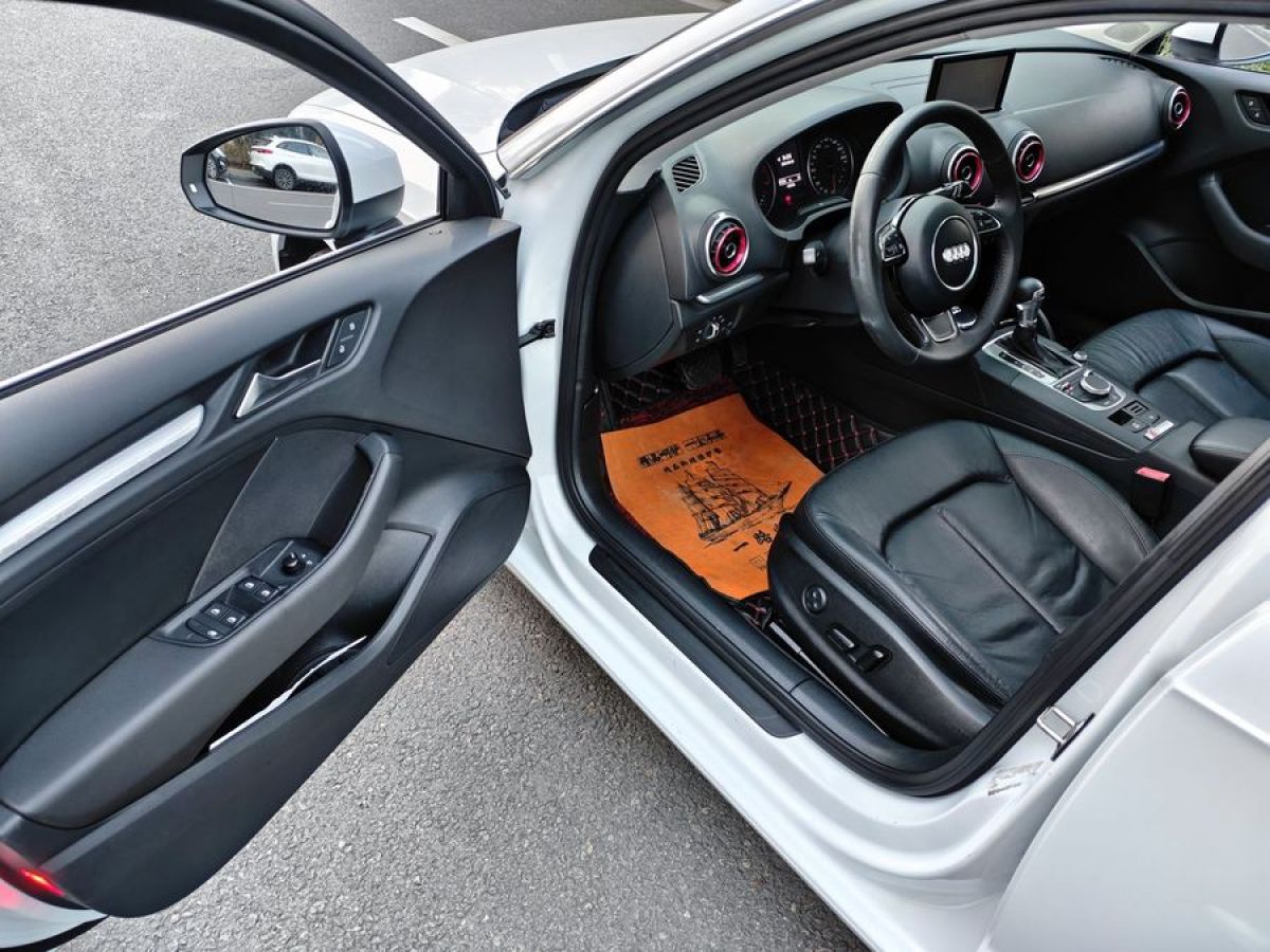 奥迪 奥迪A3  2014款 Sportback 35 TFSI 自动舒适型图片