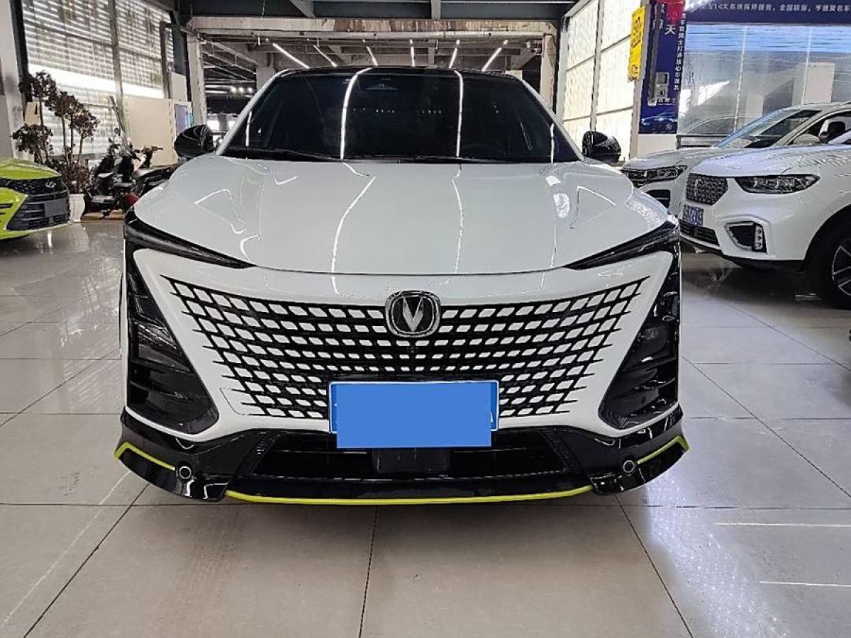 長(zhǎng)安 UNI-T  2020款 1.5T 豪華型圖片