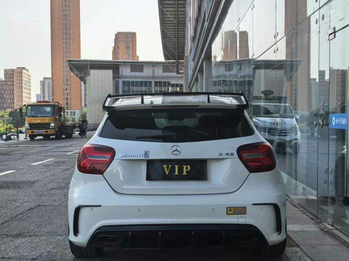 奔馳 奔馳A級(jí)AMG  2017款 AMG A 45 4MATIC圖片