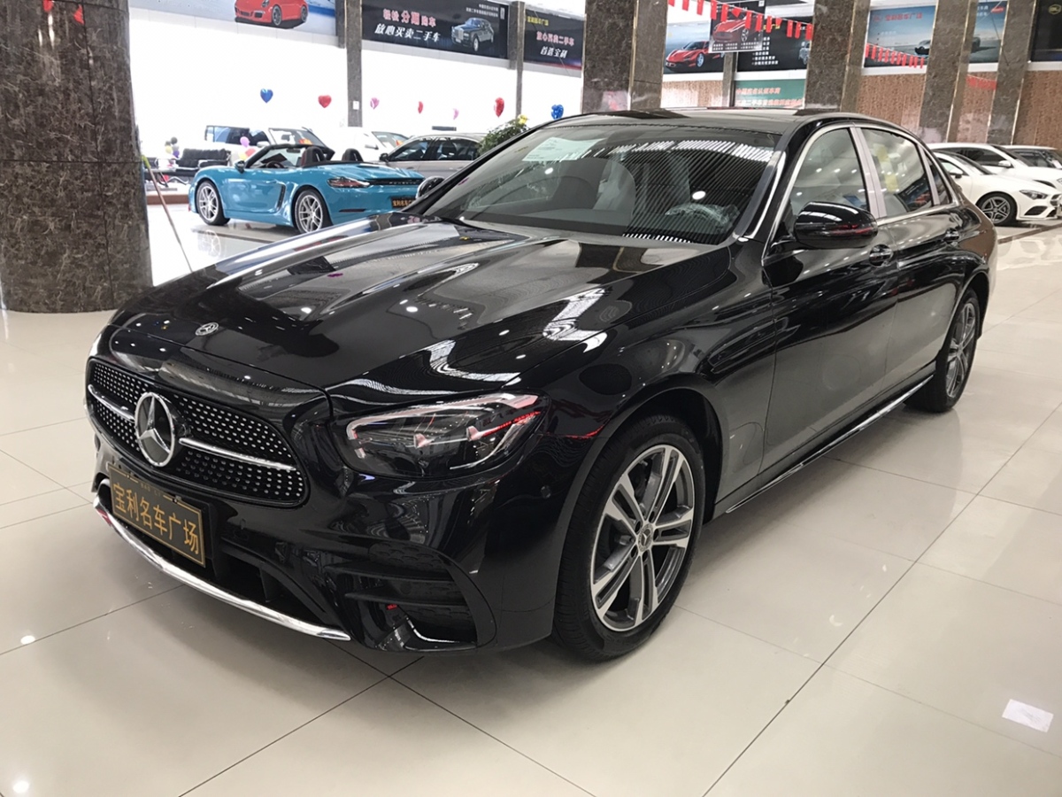 奔驰 奔驰e级 2022款 e 260 l 运动型图片