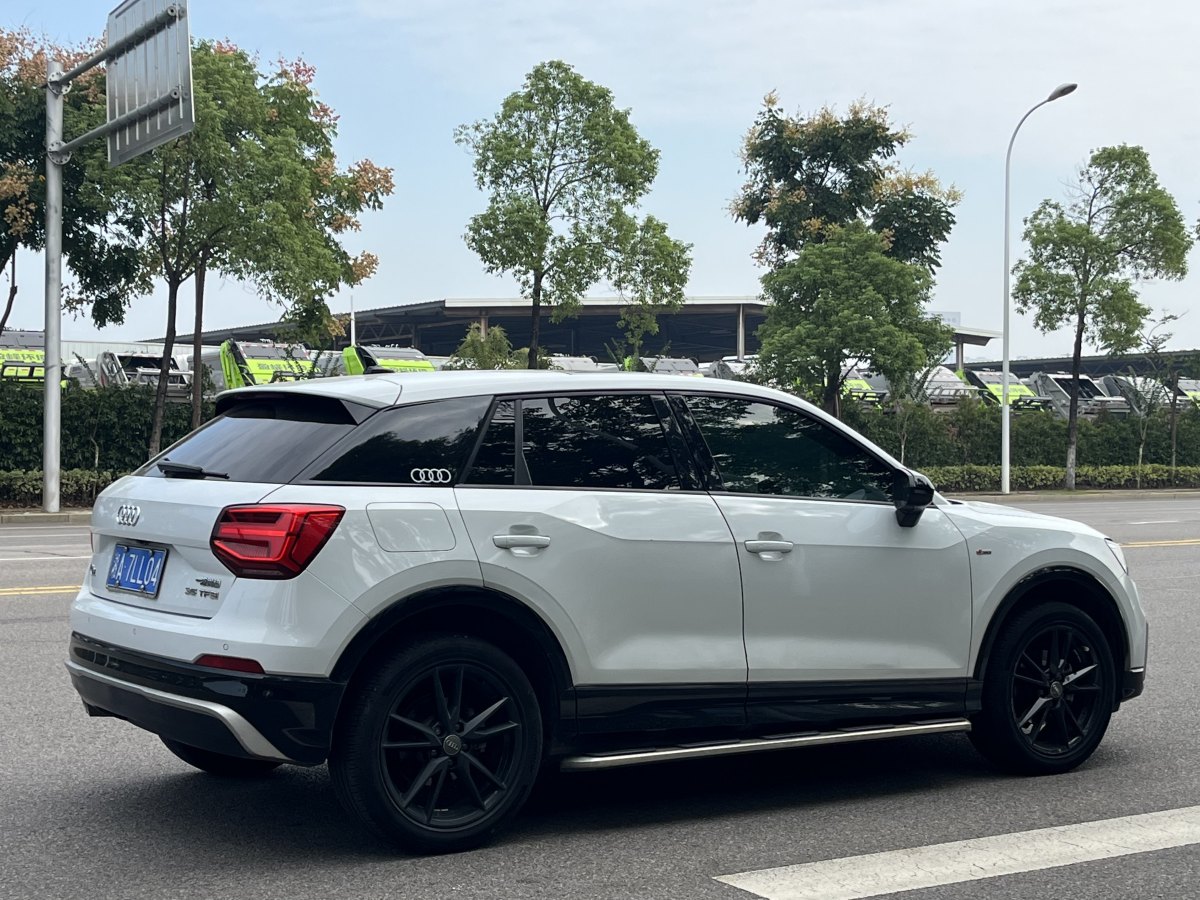 奧迪 奧迪Q2L  2024款 35TFSI 時(shí)尚動(dòng)感型圖片