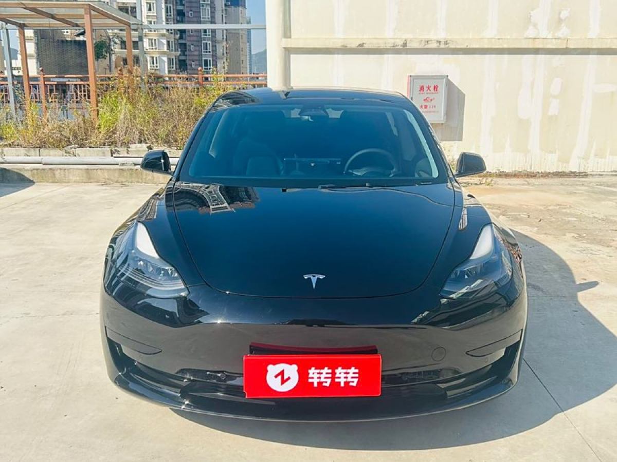 特斯拉 Model 3  2021款 改款 標(biāo)準(zhǔn)續(xù)航后驅(qū)升級版圖片