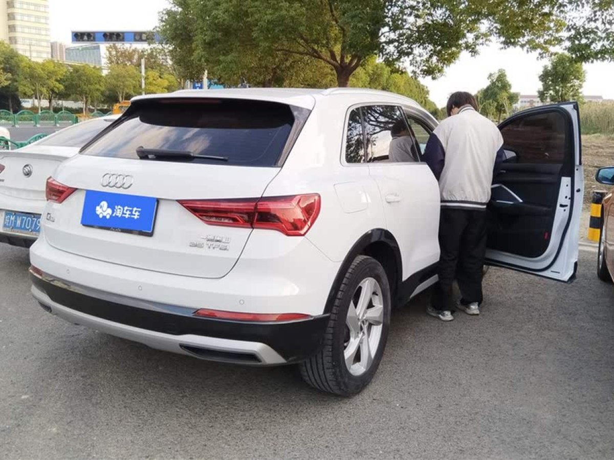 奧迪 奧迪Q3  2019款  35 TFSI 進(jìn)取致雅型圖片