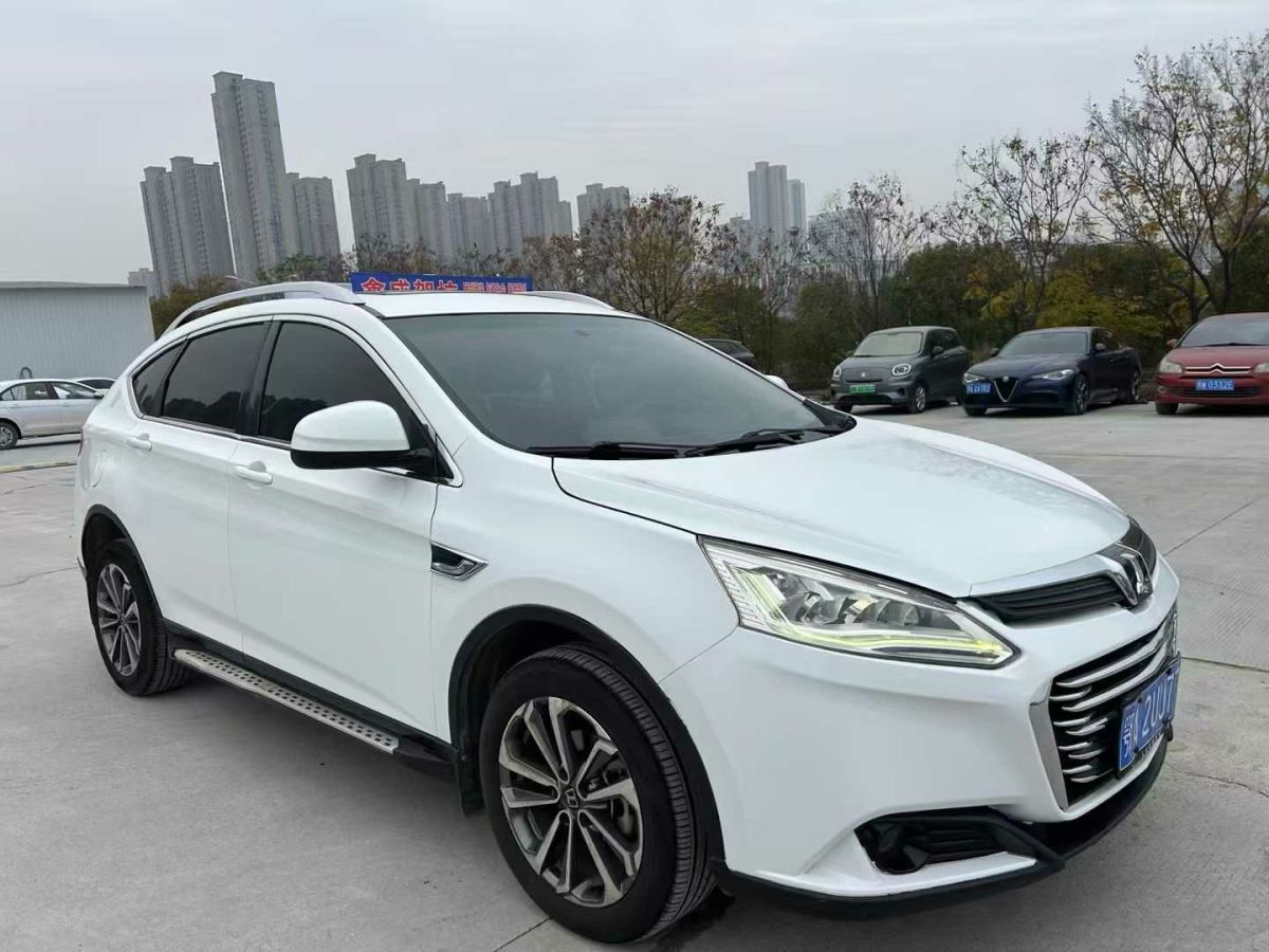 納智捷 優(yōu)6 SUV  2017款 1.8T 智尊型圖片