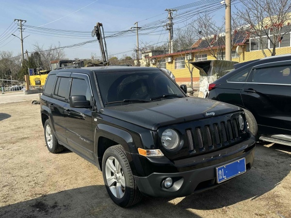 Jeep 自由客  2014款 2.4L 运动版