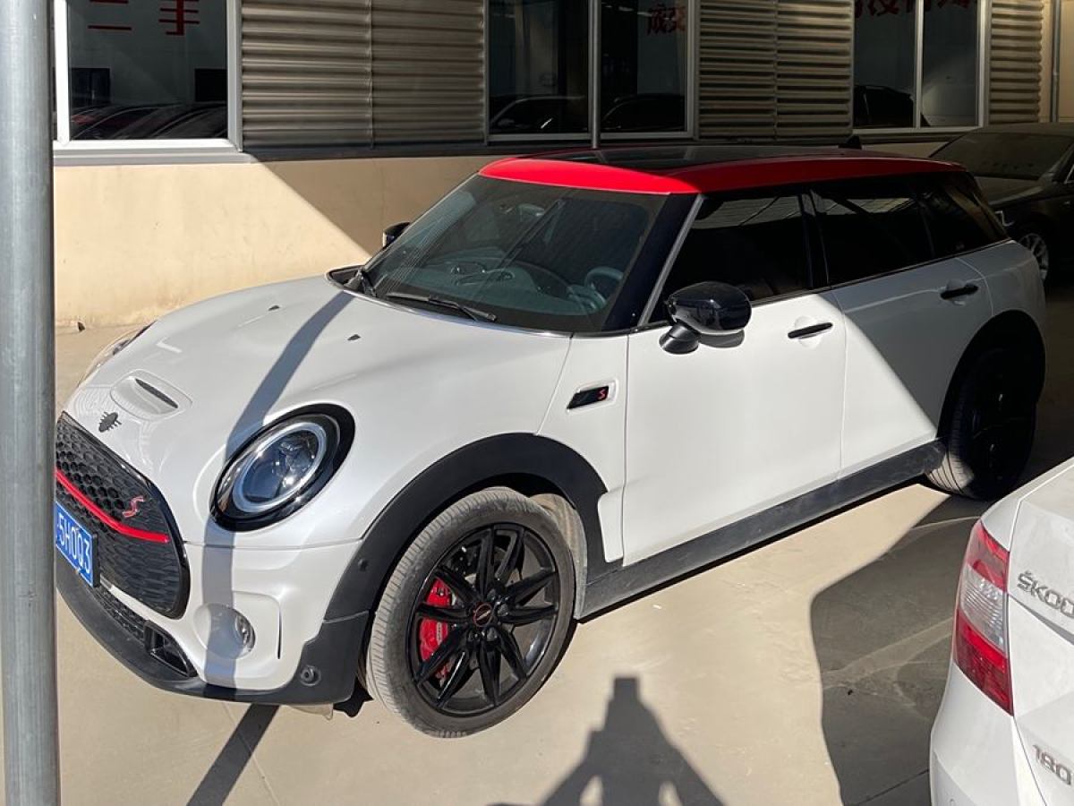 MINI MINI  2025款 2.0T COOPER S 藝術(shù)家 五門版圖片